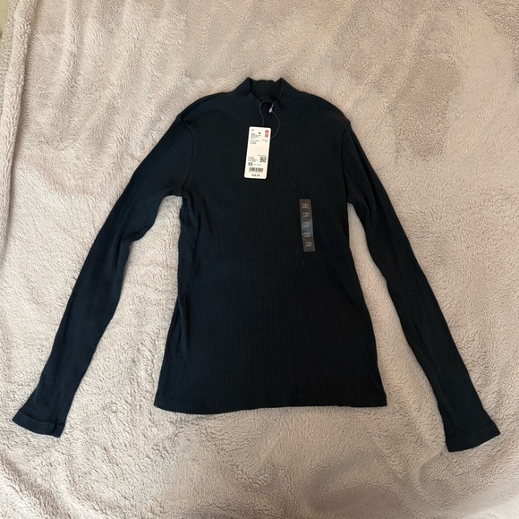Uniqlo Tops - Uniqlo Ribbed Mock Neck Top